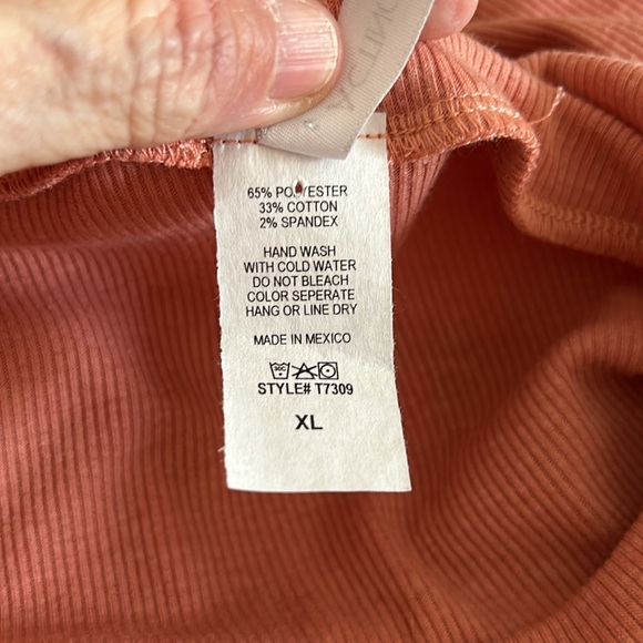 🎈3/$25🎈NWOT Acting Pro Slightly Ribbed Peplum Blouse - Picture 10 of 10